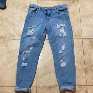 Forever 21 ripped girlfriend jeans